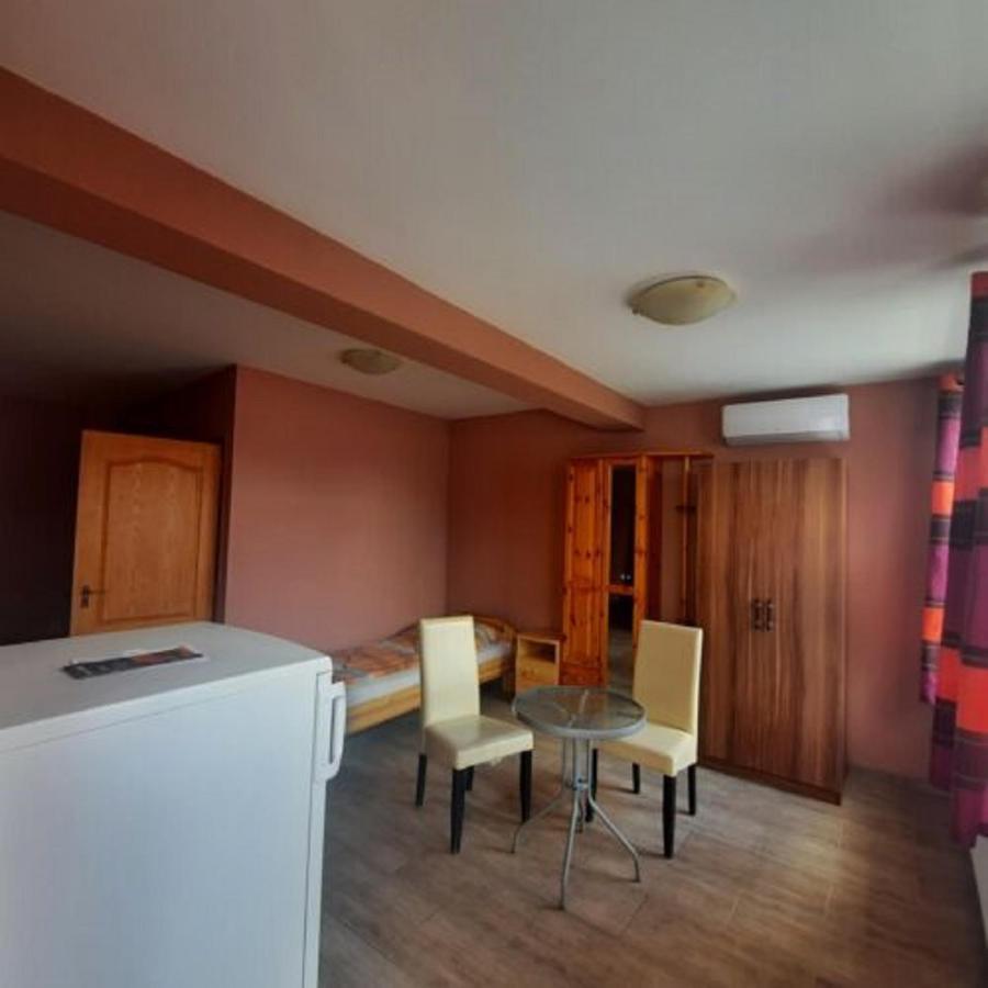 Ikszt Vendeghaz Hotel Davod Exterior photo